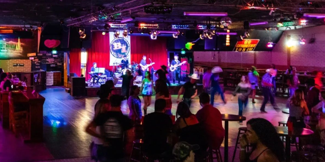Popular country night club closes doors