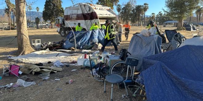 City cleans up encampment at Meadowbrook Park