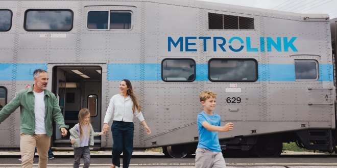 Metrolink offers $10 SoCal Day Pass for Holiday Travelers